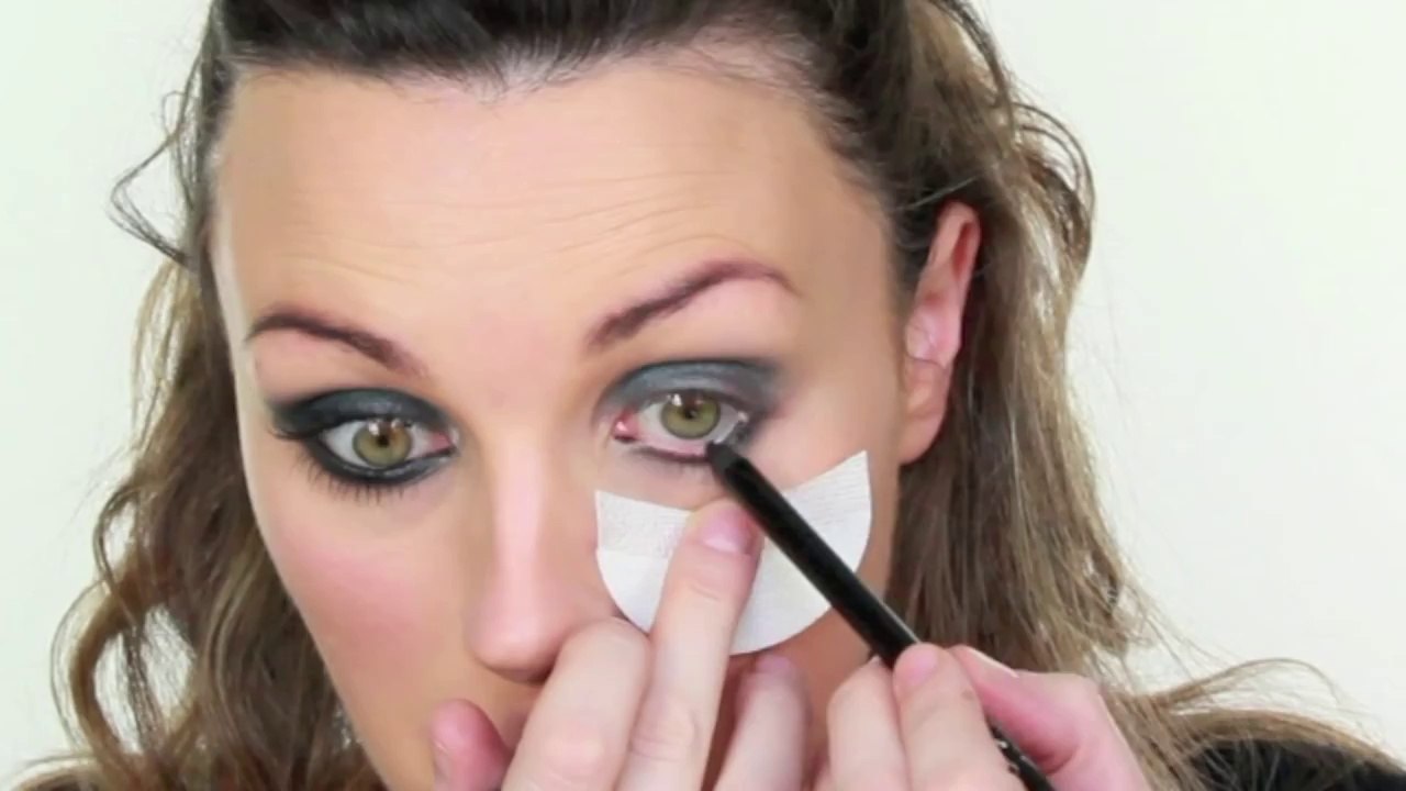 Selena Gomez Make-up Tutorial
