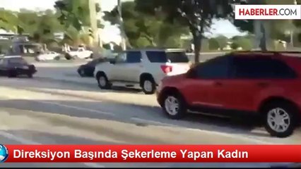 Direksiyon Başında Şekerleme Yapan Kadın