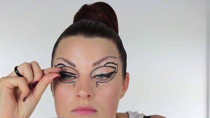 CREATIVE EYELINER PIXIE QUEEN MAKE-UP TUTORIAL