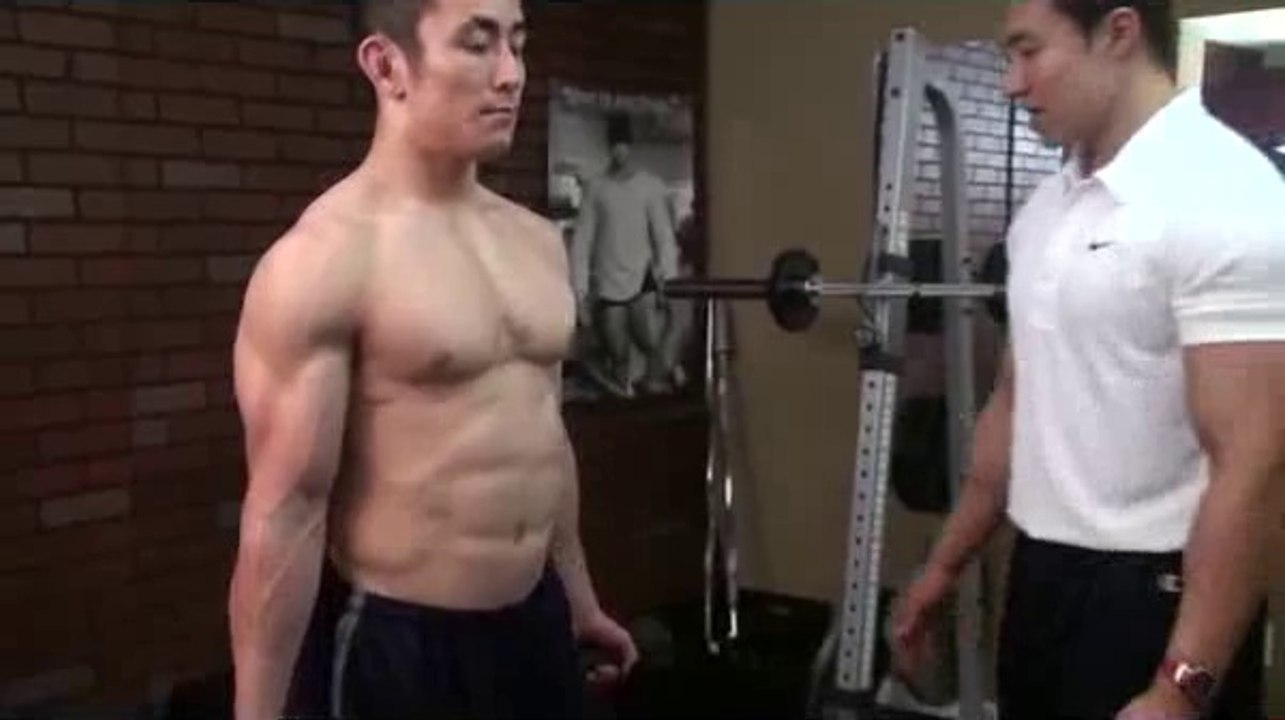 gym Dumb bell Curls
