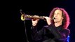 Kenny-G-live-Moscow-27-06-11-My-Heart-Will-Go-On-(From-Titanic)[www.savevid.com]