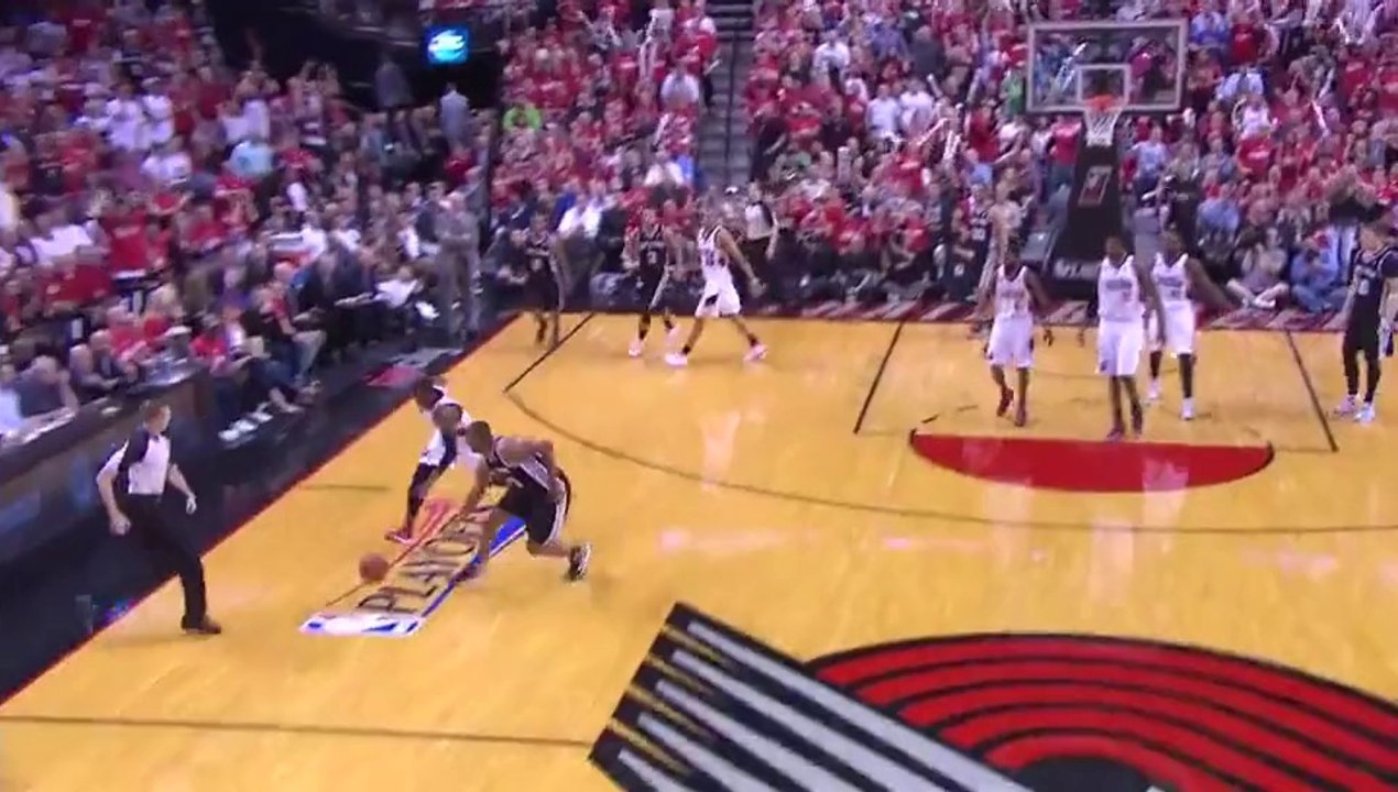 Nicolas Batum contre