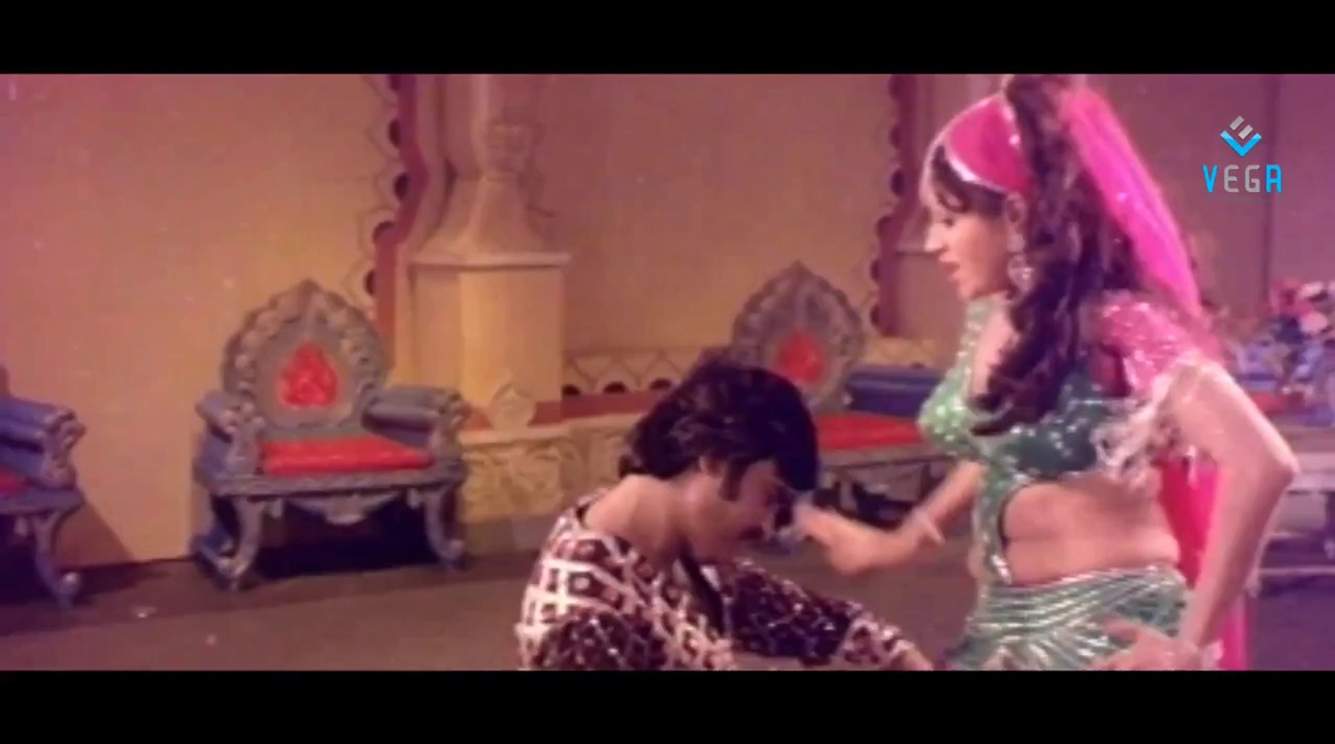 ⁣Alavudinum Arbhutha  Vilakkum Movie Songs - Pattadai Thootada Song