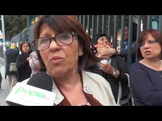 Carinaro (CE) - Le Lsu si incatenano davanti all'Istituto Comprensivo 12 05 14