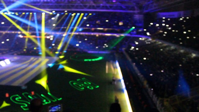 2013 - 2014 Fenerbahçe Şampiyonluk Kutlamaları - Şampiyon Fener en büyük Fener alkışlayın ulan ibneler