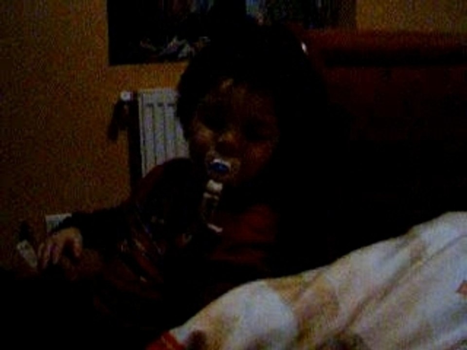 il dort sur sa chaise