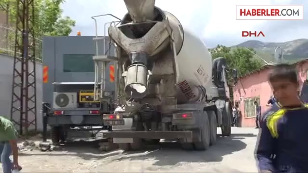 Hakkari Belediyesi Polis Noktası İnşaatını Mühürledi