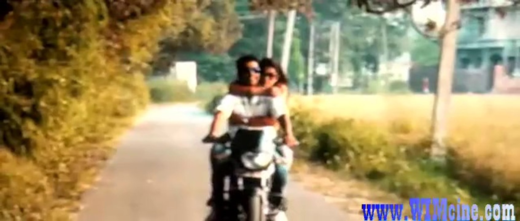 LUCKY KABOOTAR (2014)_clip3