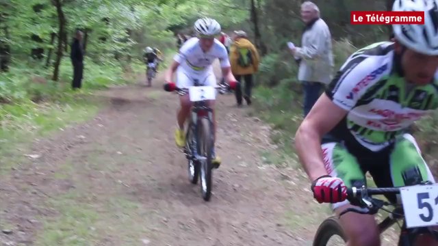 VTT. Championnats de Bretagne : Le Corre sacré, Bresset en touriste