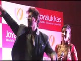 Hrithik dances to Priyanka's tune - IANS India Videos