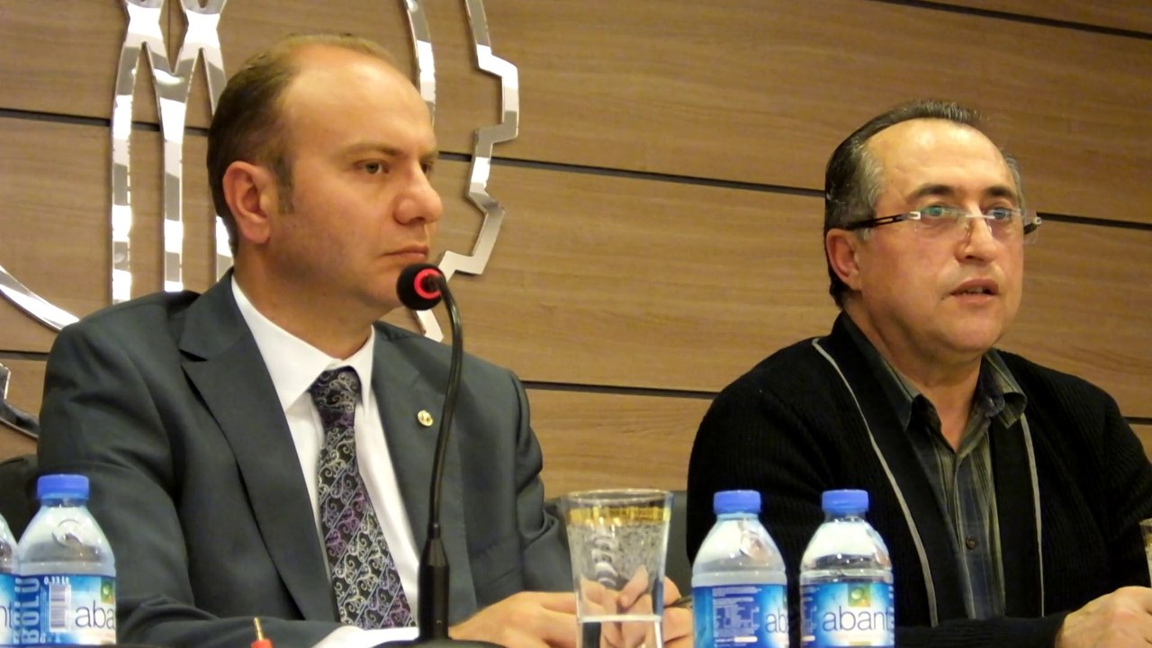 AYM NİN GÖREVİ SİYASETE MÜDAHALE DEĞİLDİR