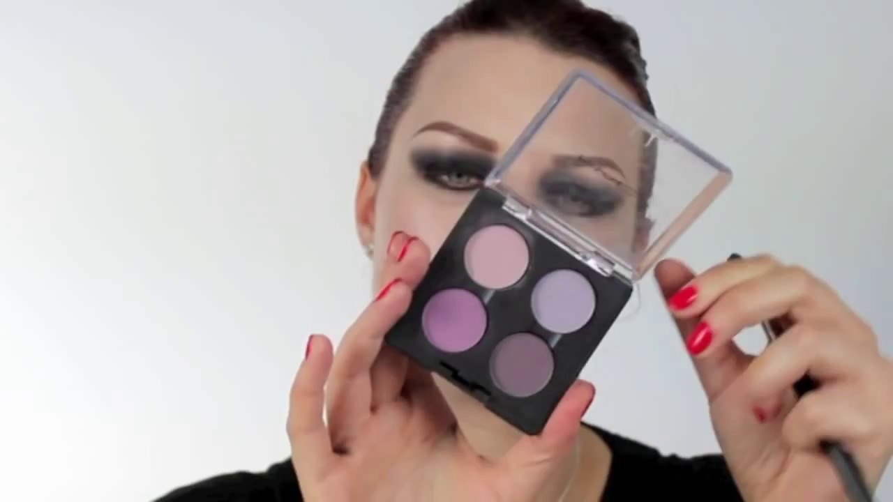 HALLOWEEN CATWOMAN MAKE-UP TUTORIAL