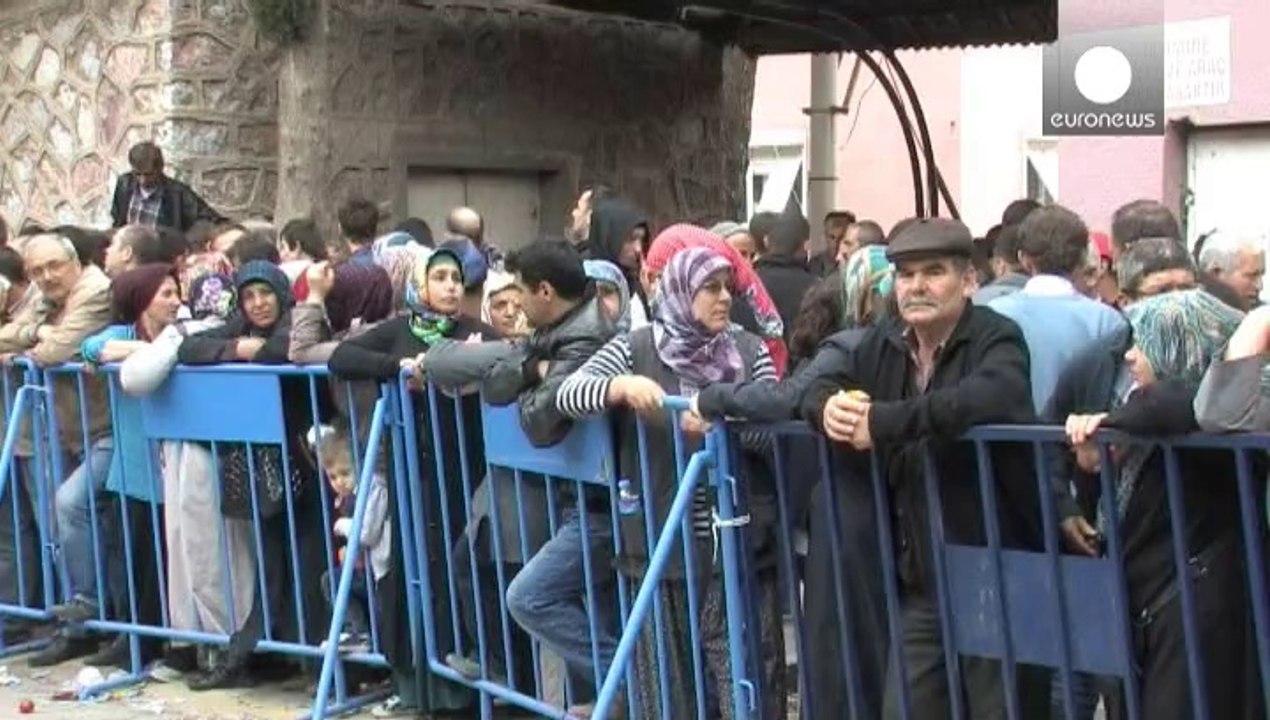 Desesperación y muchas preguntas entre los familiares de los mineros