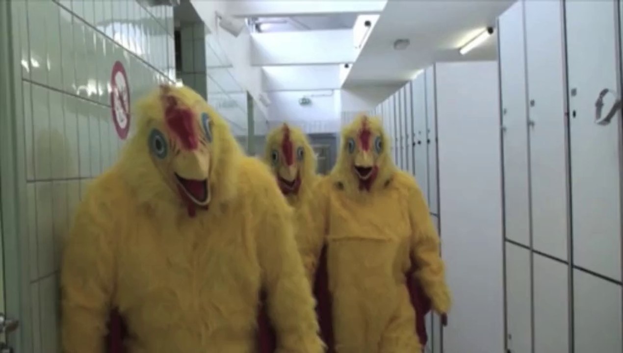 La Brigade des poulets anti-GMT- épisode 2