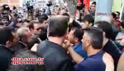 SOMA BELEDİYESİ ÇIKIŞINDA BAŞBAKANA PROTESTO