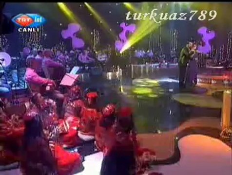 Onur ŞAN & Sevcan ORHAN-Ağrı Dağın Eteğinde (Cano Cano)