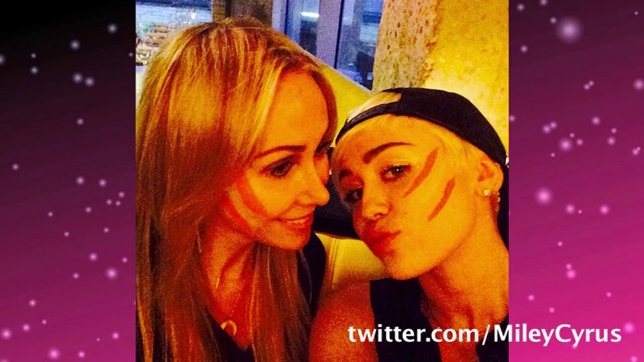 Miley Cyrus has apologised for her rant at London's G-A-Y club at the weekend.