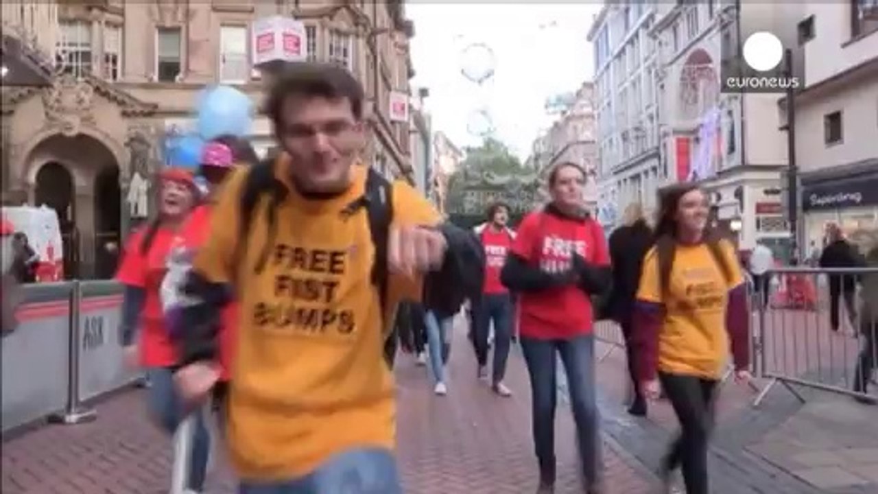 Nombreux hommages après la mort de l'adolescent Stephen Sutton