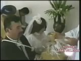 En pleno matrimonio a la novia se le cayó la plancha dental