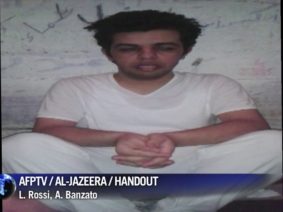 Jornalista preso aparece em vídeo