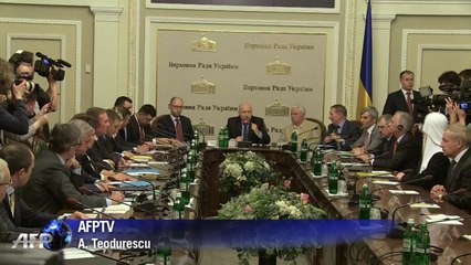 Kiev hosts 'unity' talks as Russia warns of civil war