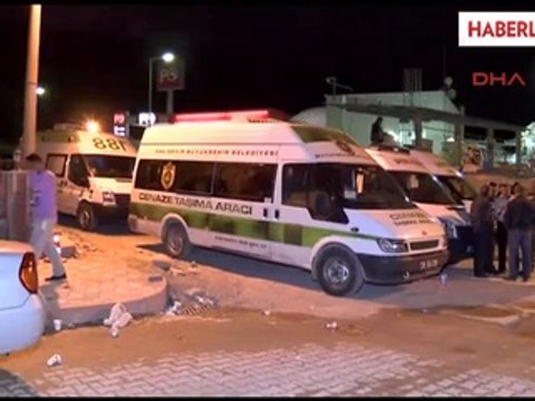 Kırkağaç İşçi Yakınları Projeksiyon Cihazından Cenaze Fotoğraflarına Bakarak Yakınlarını Teşhiş...