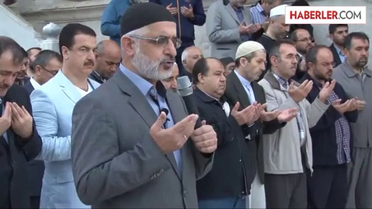 Soma'da Ölen Madenciler İçin Gıyabi Cenaze Namazı