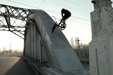 Fox BMX Presents Aaron Ross  AxLA - BMX