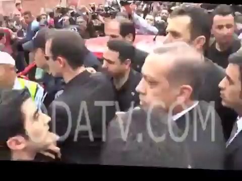 İşte Başbakan'ın Somalı vatandaşı yumrukladığı anlar