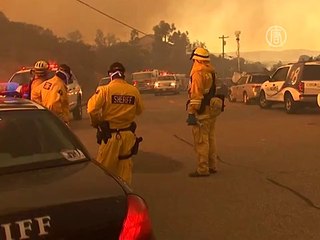 В Калифорнии бушует пожар