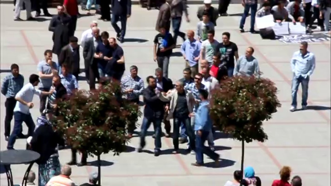 habergüvencom Pazar'da Soma'da yaşanan faciyaya tepki gösterildi