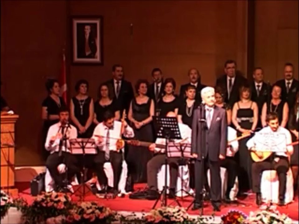 MDA 2011 CEVİZİN YAPRAĞI DAL ARASINDA