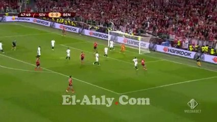 بنفيكا يضيع 3 أهداف في 20 ثانية بنهائي الدوري الأوروبي أمام اشبيلية