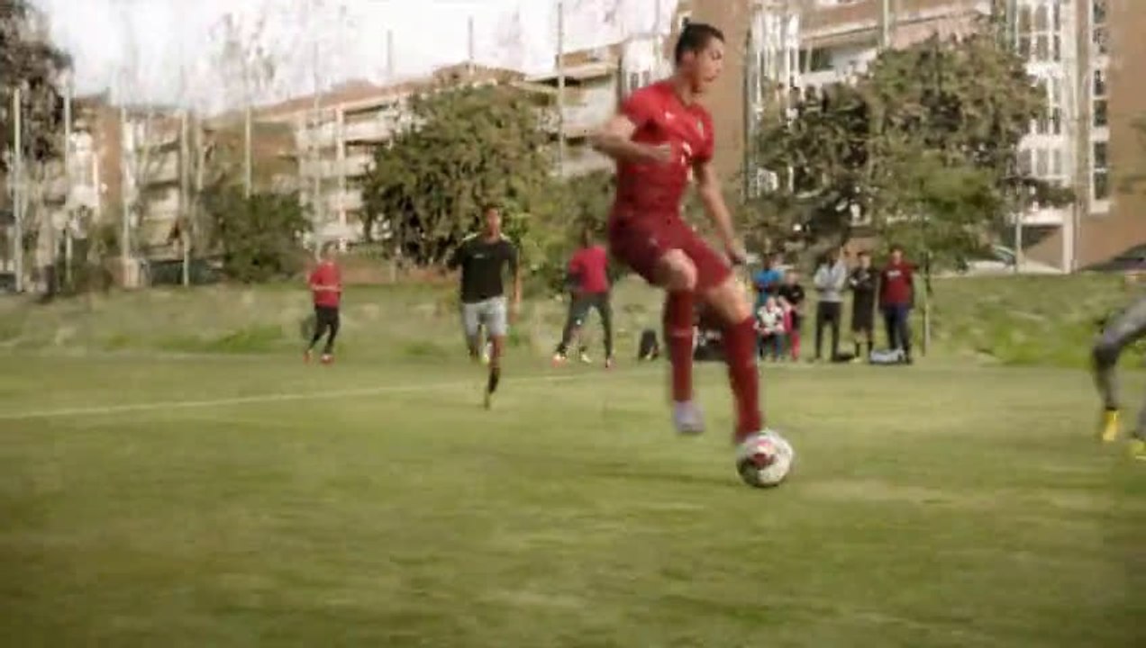 cristiano ronaldo sesliyandex ilk video olay....olayyy