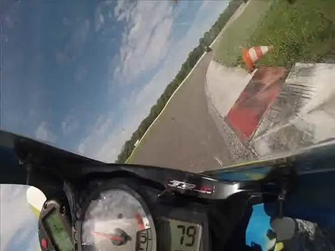 Suzuki Gsx-R 600 anneau du rhin 08.05.14