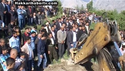 Hakkarili madenci toprağa verildi