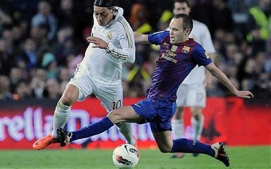 Andres iniesta vs Mesut ozil ● Who's The World's Best Playmaker ● HD