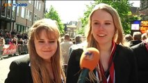 Koning Willem-Alexander bezoekt aardbevingsgebied - RTV Noord