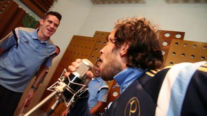 Valdivia vira roqueiro na gravação de 'Dias de Glória'