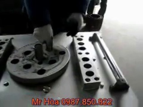 Máy uốn sắt xây dựng Toàn phong GW 40, công suất động cơ 2.2kw/3Kw/380V