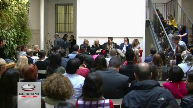 L’irriverenza di Selvaggia Lucarelli si prepara ad invadere le librerie con il suo primo romanzo “Che ci importa del mondo”