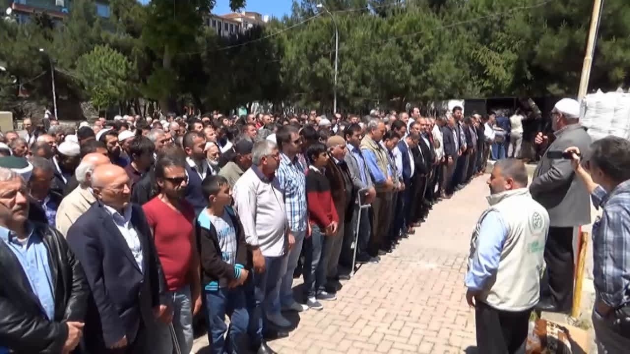 Madenciler İçin Gıyabi Cenaze Namazı Kılındı