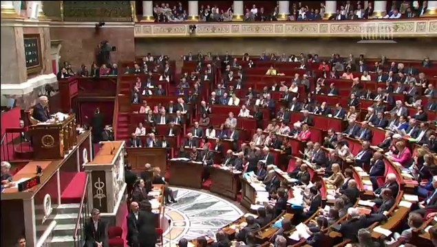 [ARCHIVE] Égalité filles-garçons : réponse de Benoît Hamon à la députée Monique Louwagie lors des questions au Gouvernement à l'Assemblée nationale, le 14 mai 2014