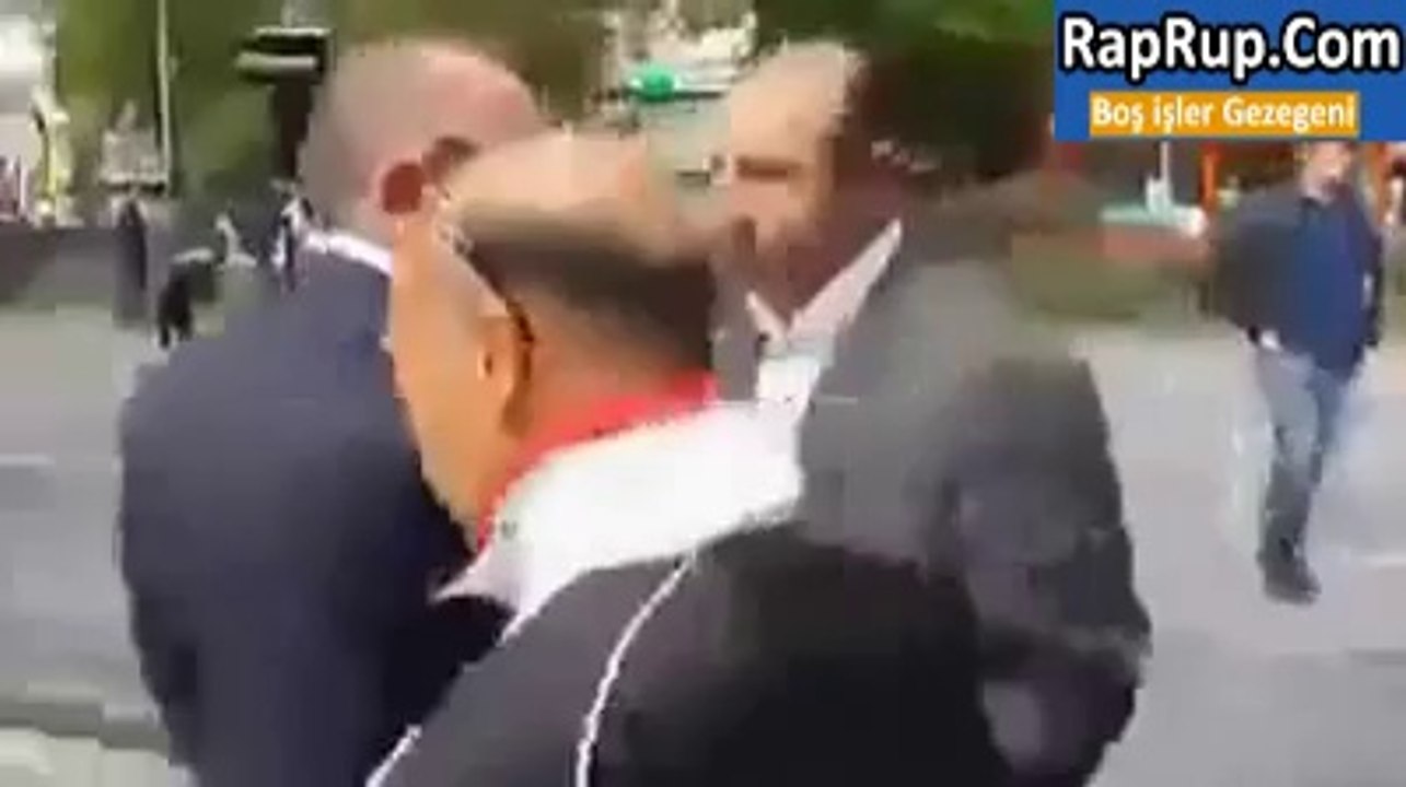 Gürsel Tekin kendisini protesto eden vatandaşa küfürler yağdır