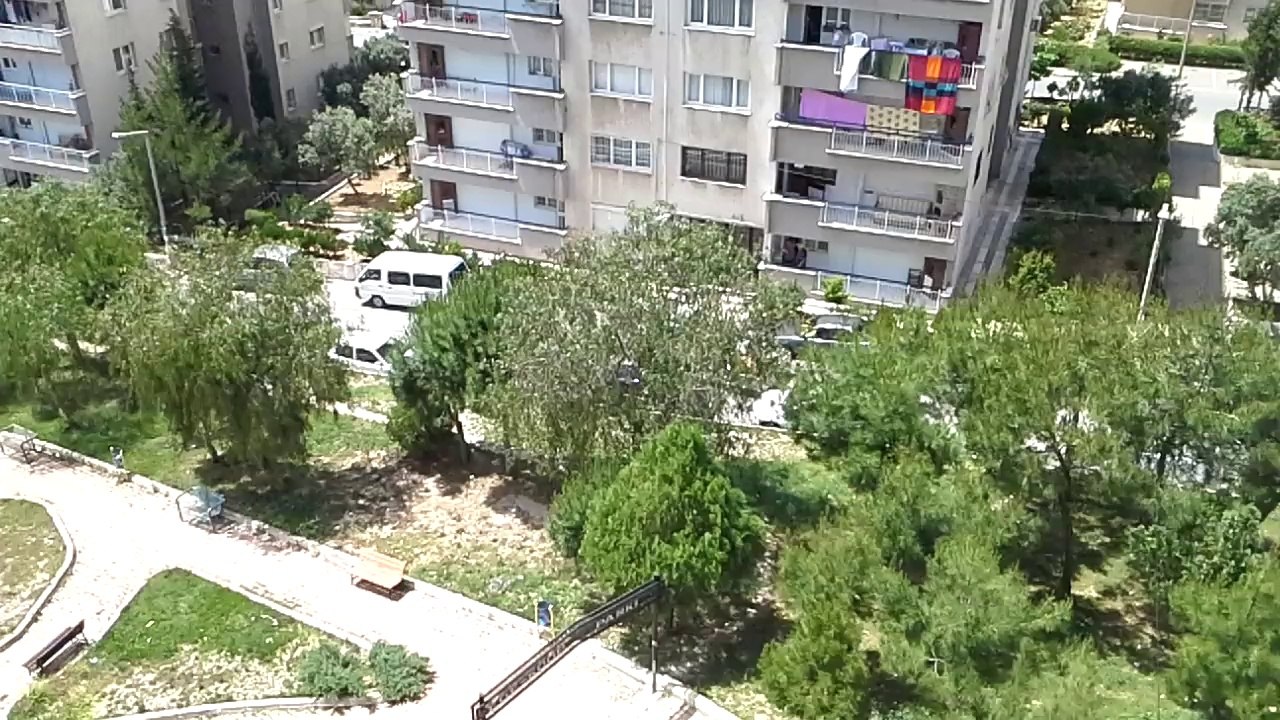 Buca, 1256. Sokak,  17 Mayıs 2014 Cumartesi, 12.30