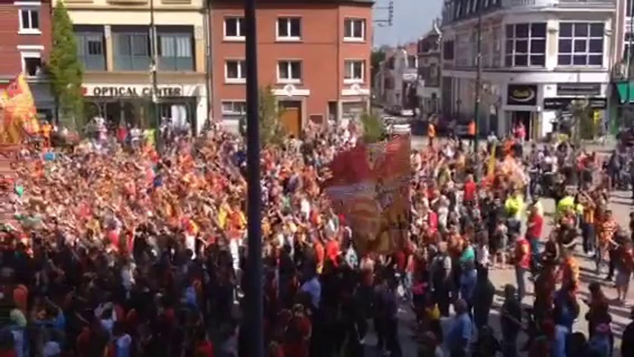 RC LENS : ambiance avant l'arrivée des joueurs place Jaurès, à Lens 17 mai 2014