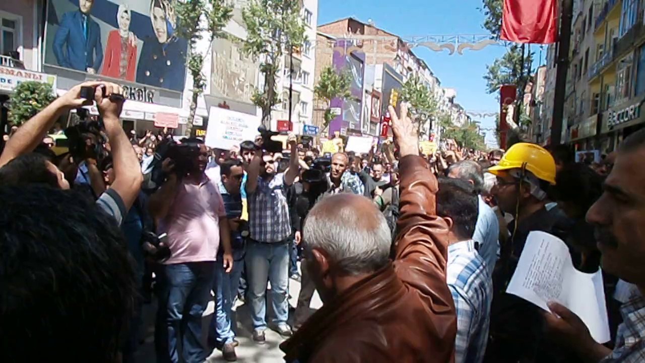 Soma'ya döndü yüzler,yeraltı güneşiyle-Sultan Kılıç Malatya