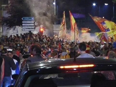 Ligue 2: à Lens, des milliers de supporters fêtent la montée de leur club en Ligue 1 - 17/05