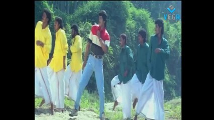 Rajavin Paarvayile Movie Songs - Kottunga Kottunga Kummi Song