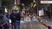 Kadıköy'de İzinsiz Gösteriye Polis Müdahalesi